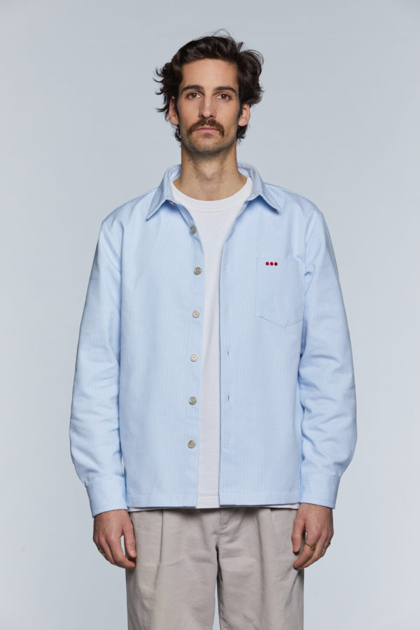 Chemise en coton recyclé à rayures bleu ciel fine pour homme et femme